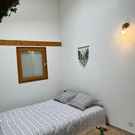 Le Boheme Floral Lit King Size Apartment Carcassonne